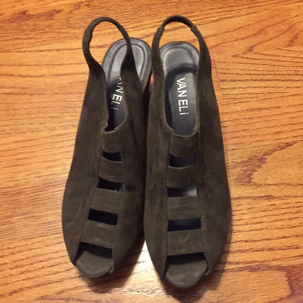 Vaneli Wedges